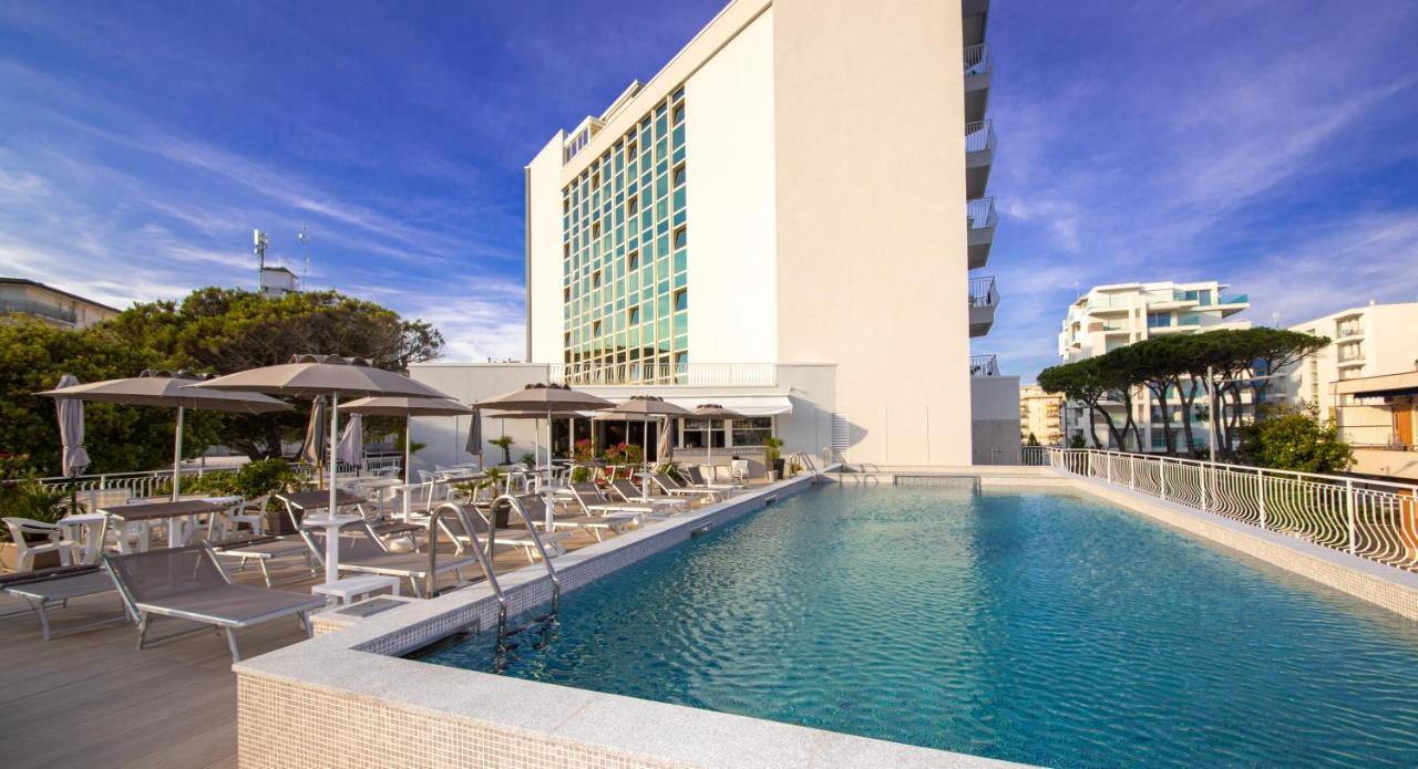 לידו די ג'סולו Hotel Nember מראה חיצוני תמונה