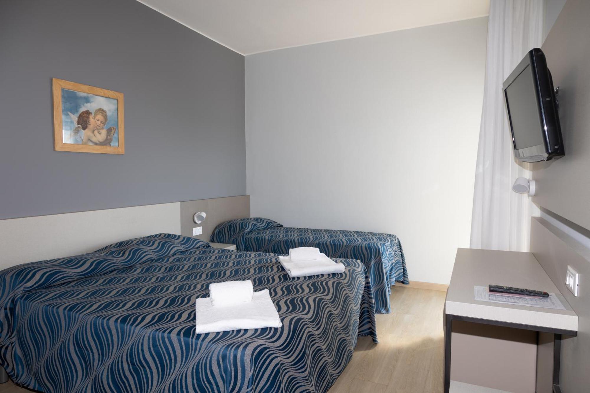 לידו די ג'סולו Hotel Nember מראה חיצוני תמונה