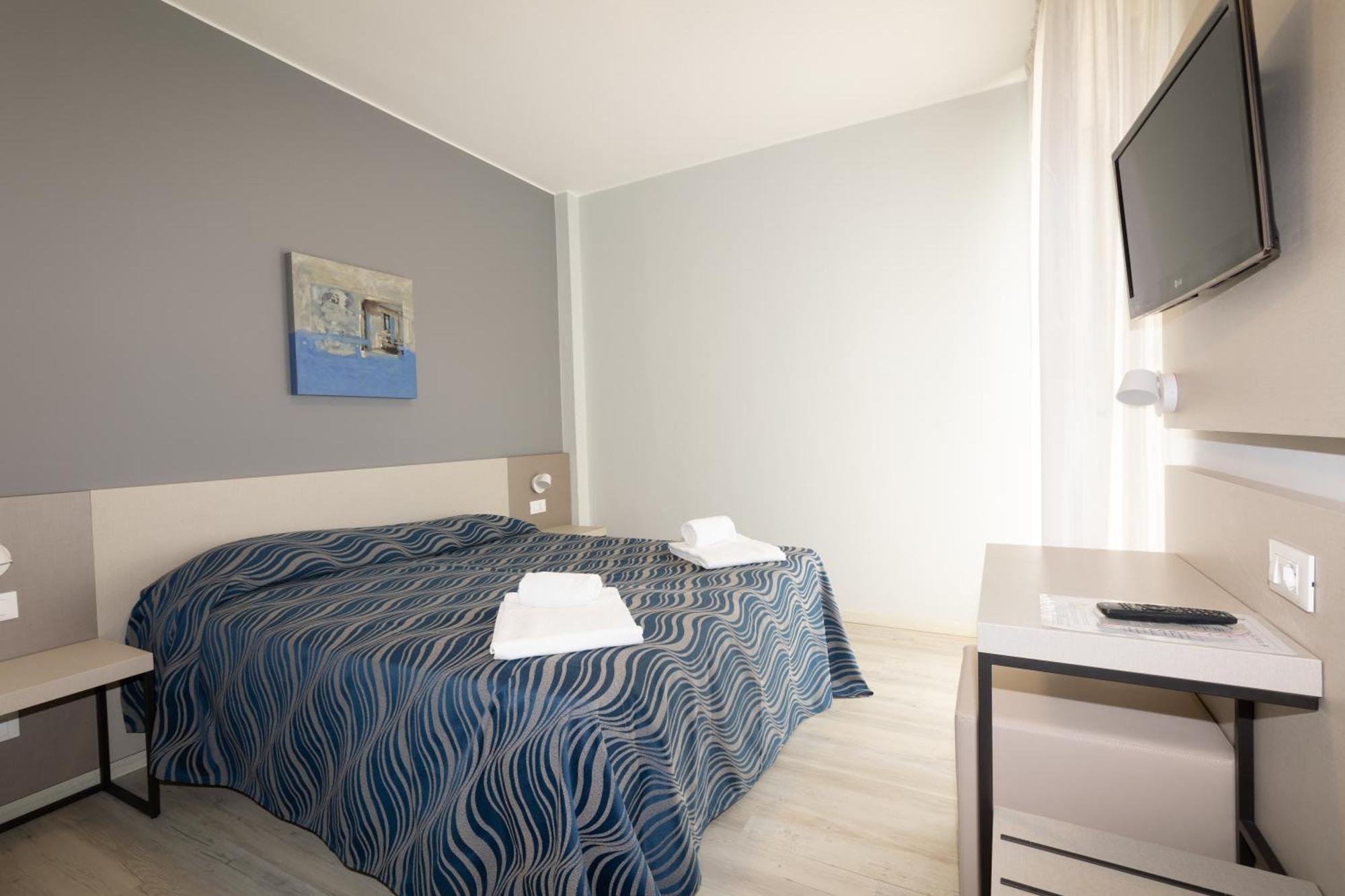 לידו די ג'סולו Hotel Nember מראה חיצוני תמונה